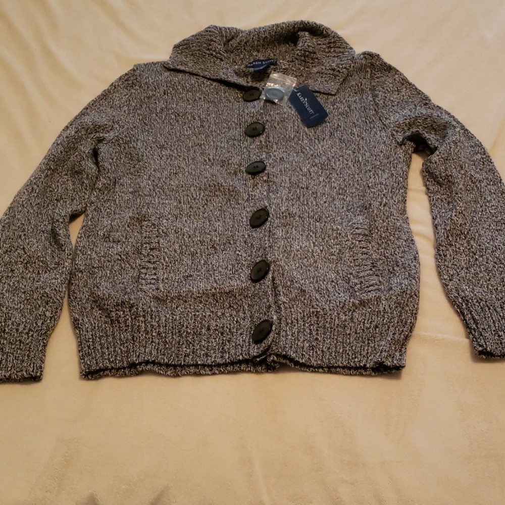 Cardigan sweater with pockets